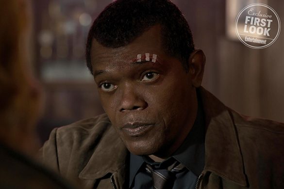 Avant de rencontrer les Avengers, Nick Fury (Samuel L. Jackson) a travaillé avec Captain Marvel : il sera rajeuni dans le film et sans son cache-oeil