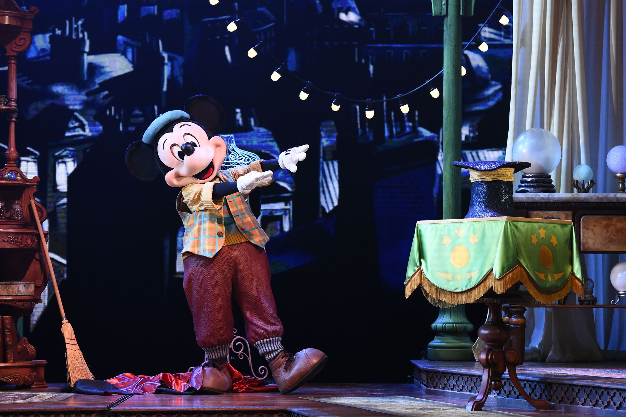 mickey et le magicien disneyland paris