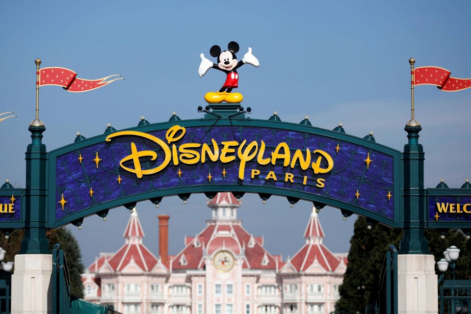 disneyland paris coronavirus