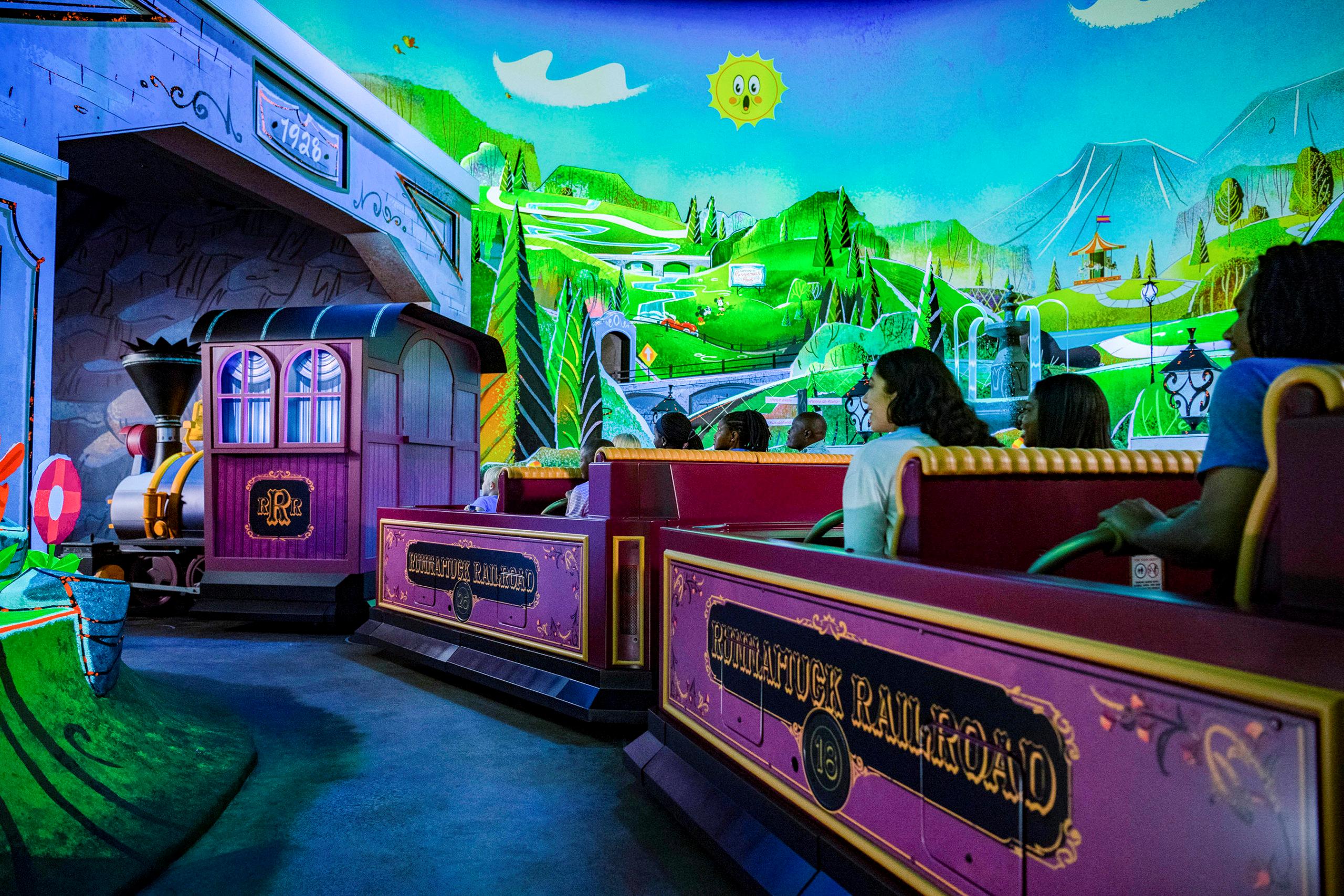 mickey & minnie's runway railway