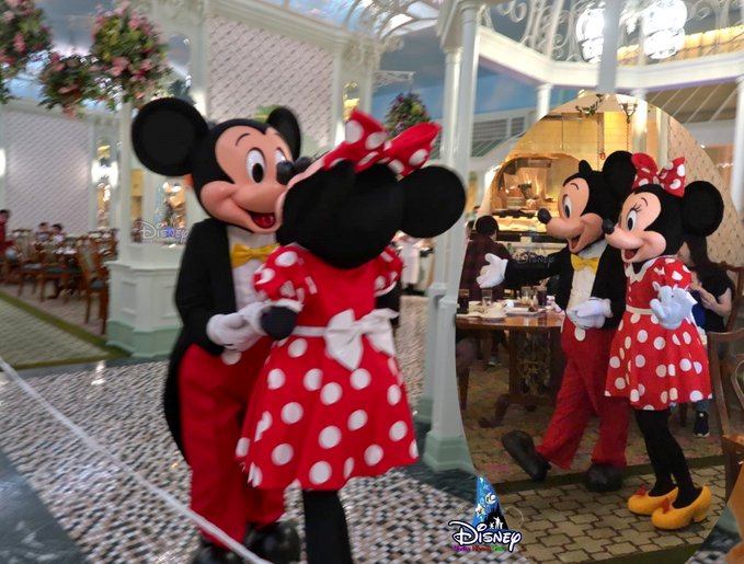 hong kong disneyland hotel