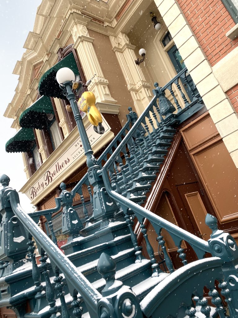 disneyland paris neige