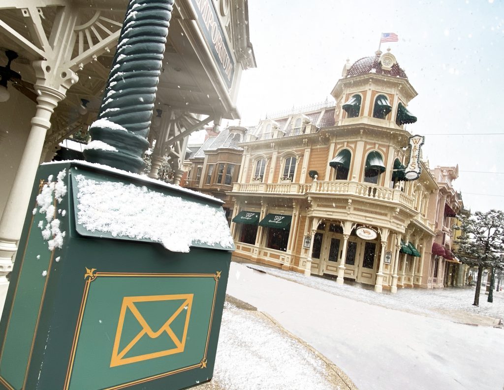 disneyland paris neige