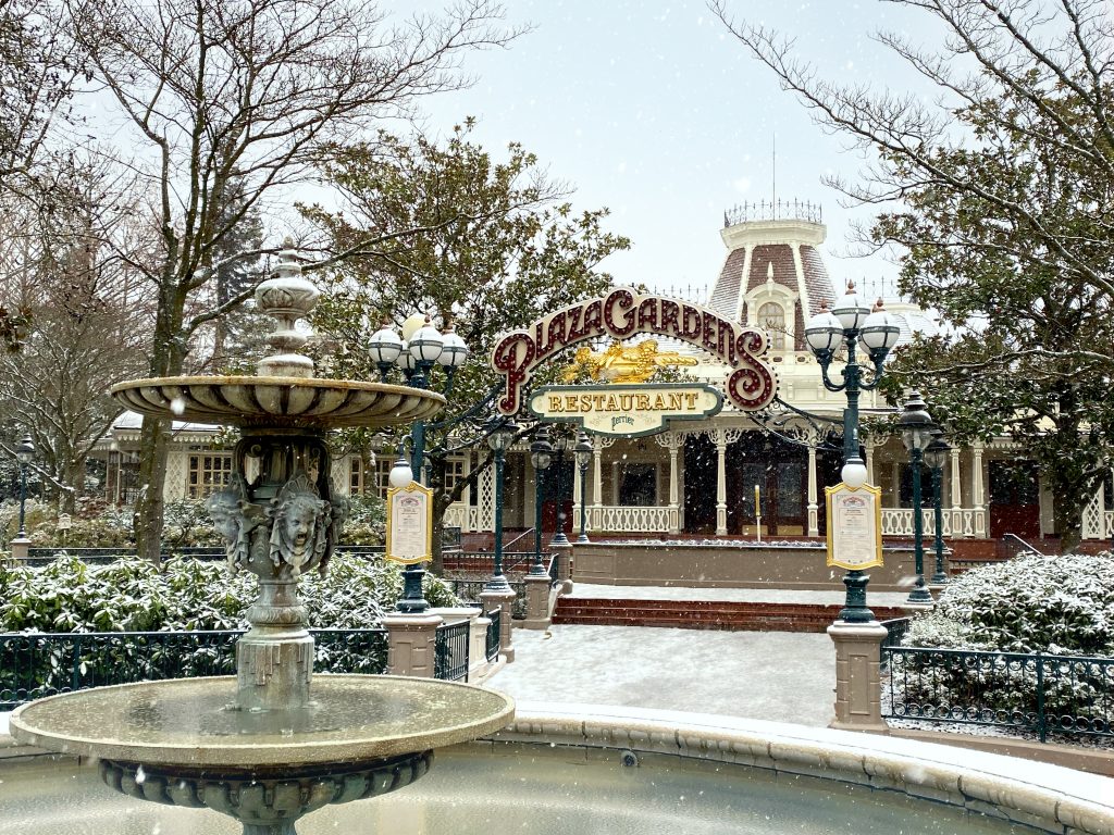 disneyland paris neige