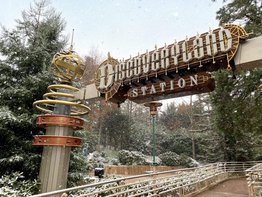 disneyland paris neige