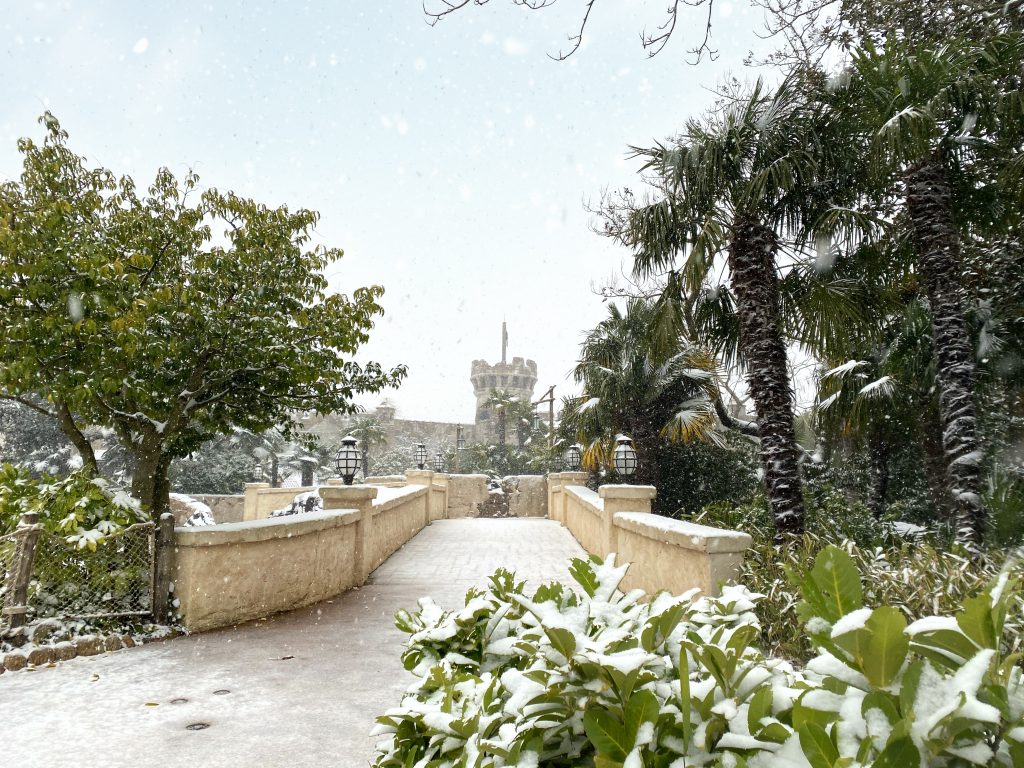disneyland paris neige