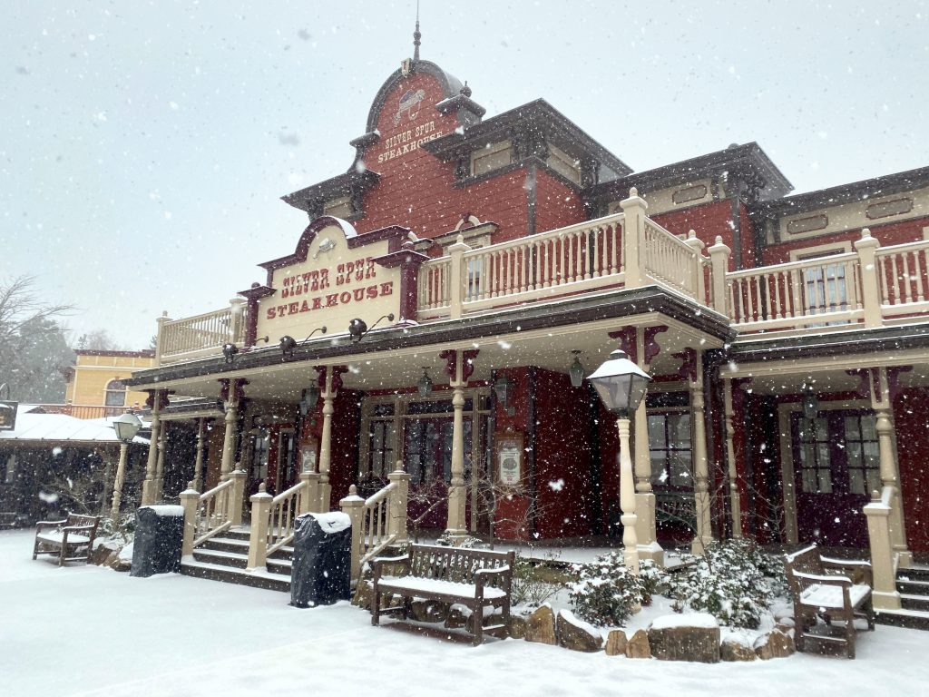 disneyland paris neige