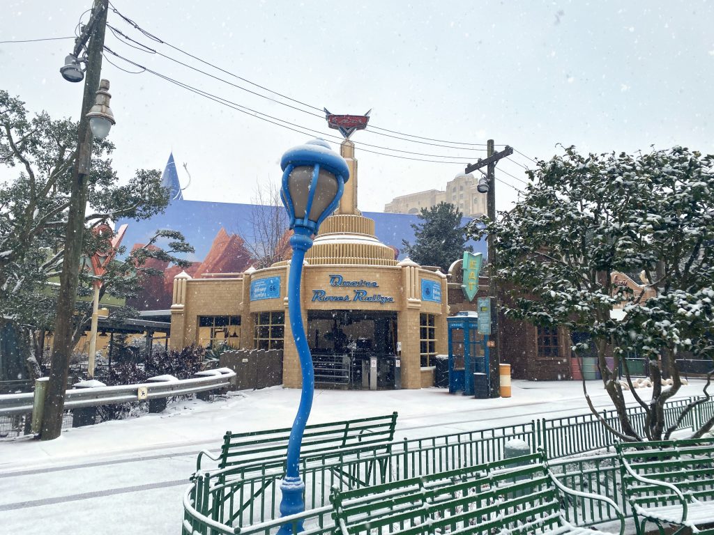 disneyland paris neige