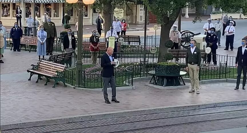 disneyland 30 avril