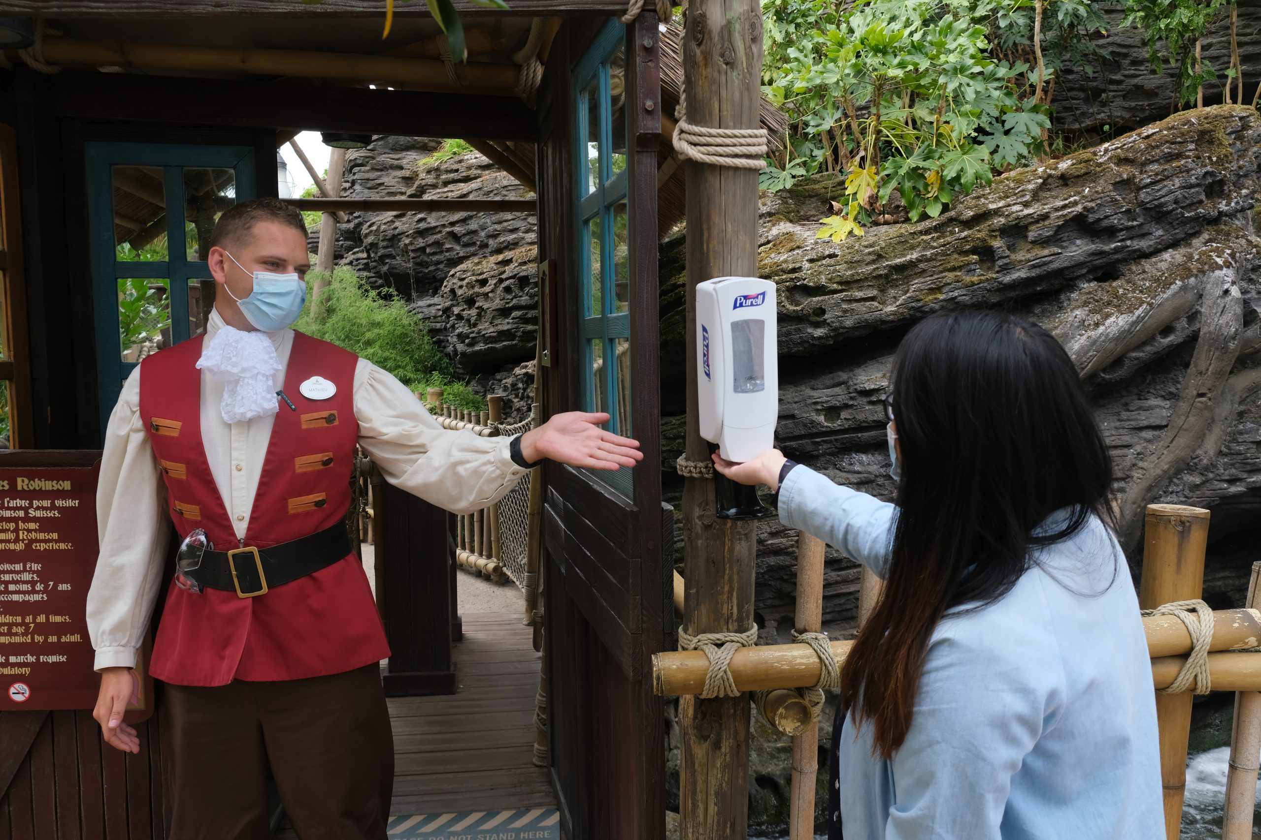 gel hydroalcoolique disneyland paris