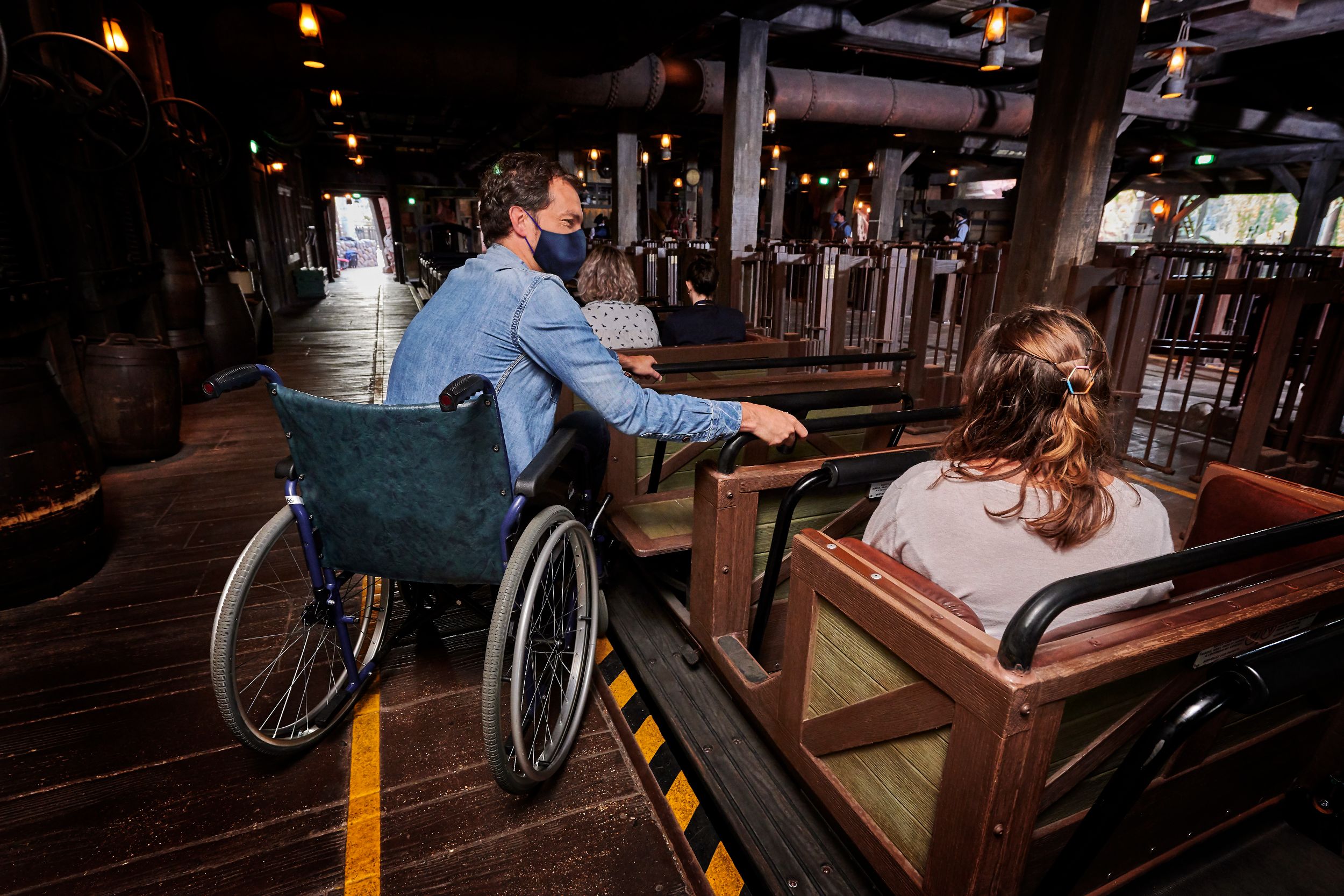 accessibilité disneyland paris