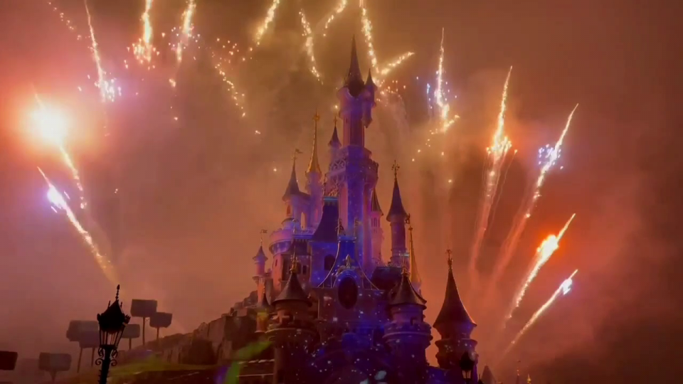 disney illuminations retour