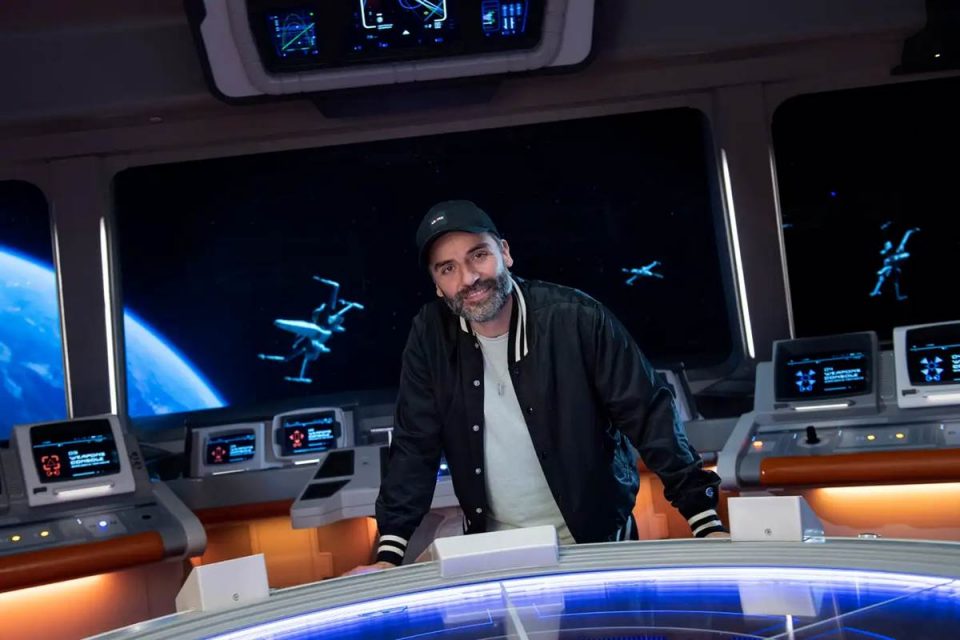 oscar isaac star wars galactic starcruiser