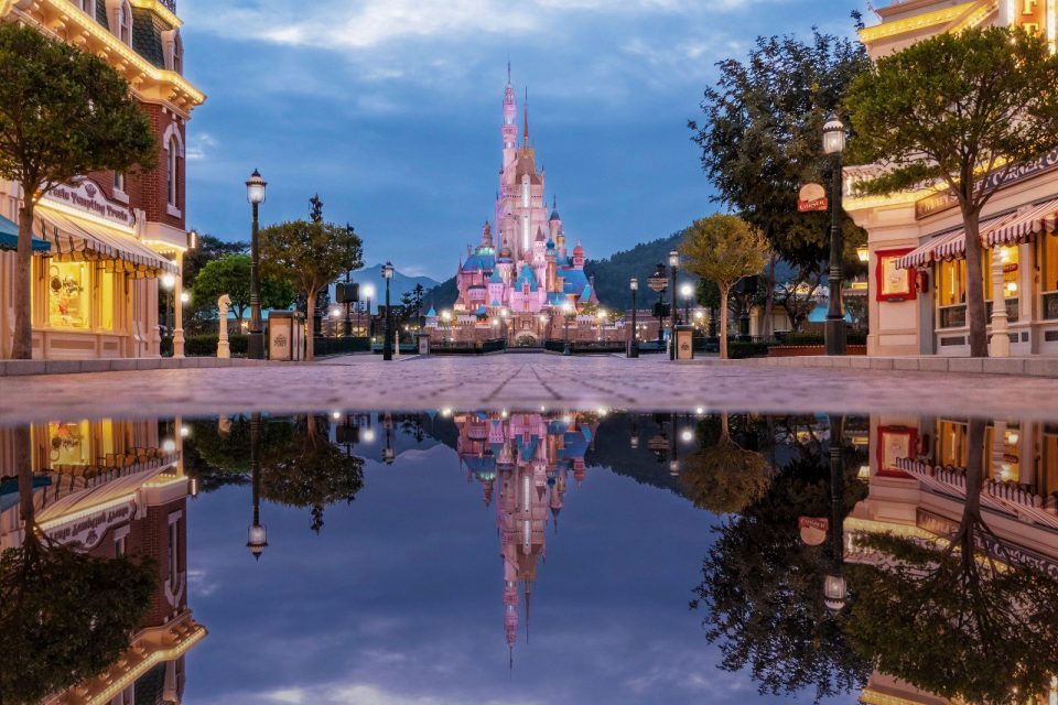 hong kong disneyland typhon