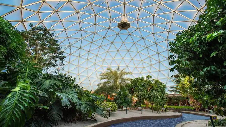 visites land seas epcot