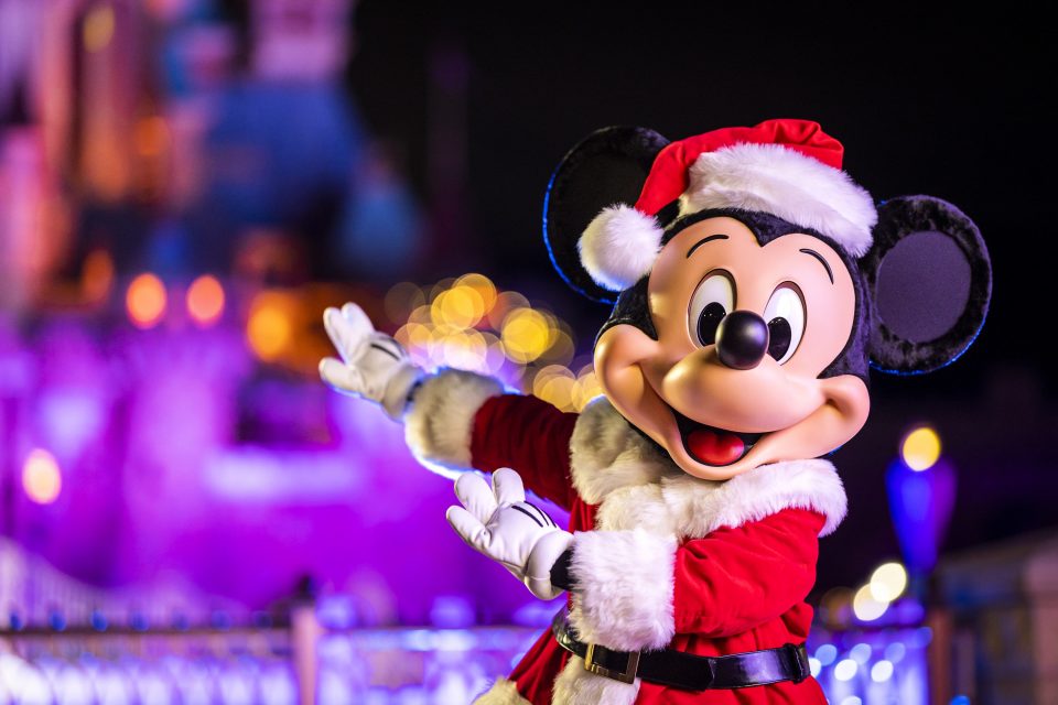 disney christmas hong kong