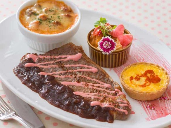 Minnie Steak ¥2,980-¥3,680 (Center Street Coffee House)