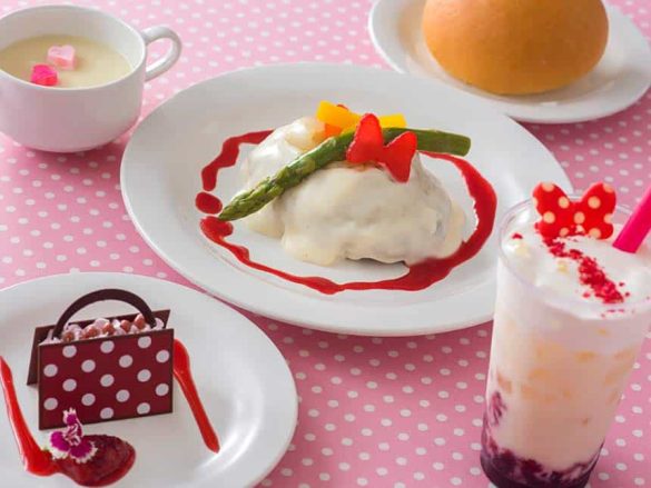 Menu enfant Minnie’s Lovely Set avec lait à la pêche ¥2,860 (Horizon Bay Restaurant)