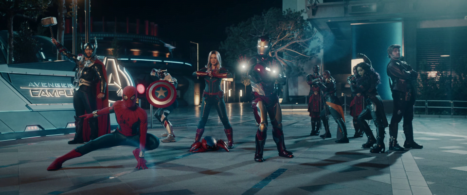 avengers campus nuit 01
