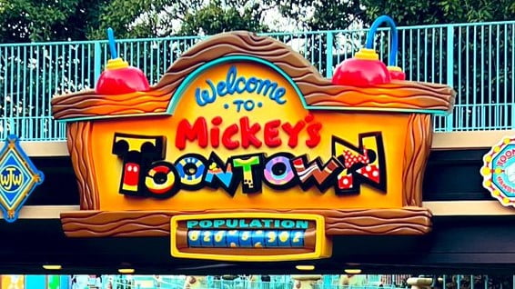 enseigne mickey's toontown