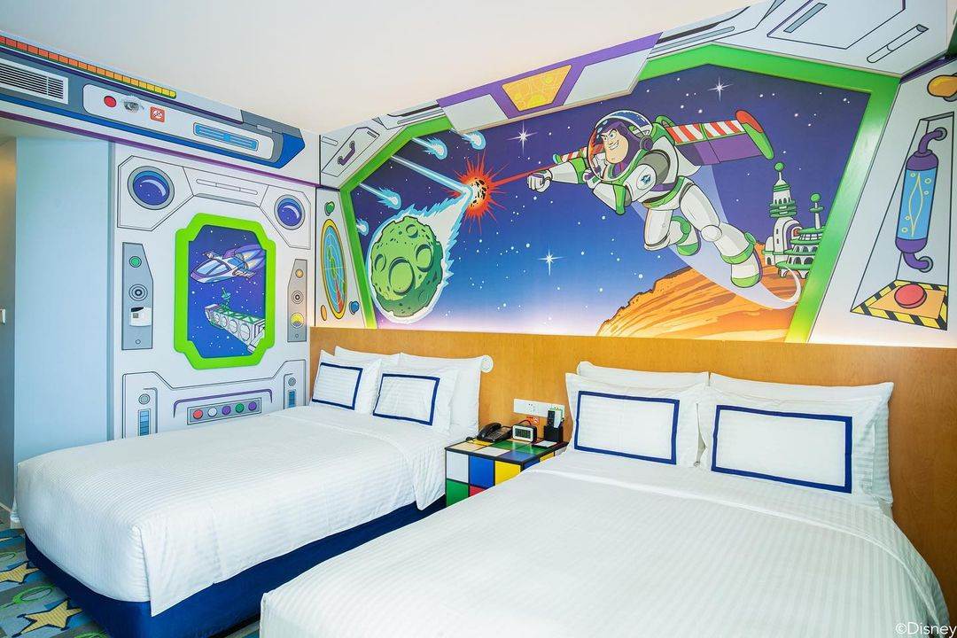 toy story hotel chambres buzz