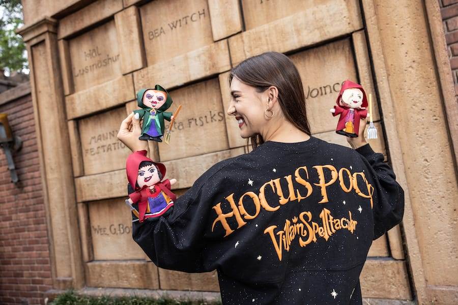 merchandise halloween 2023