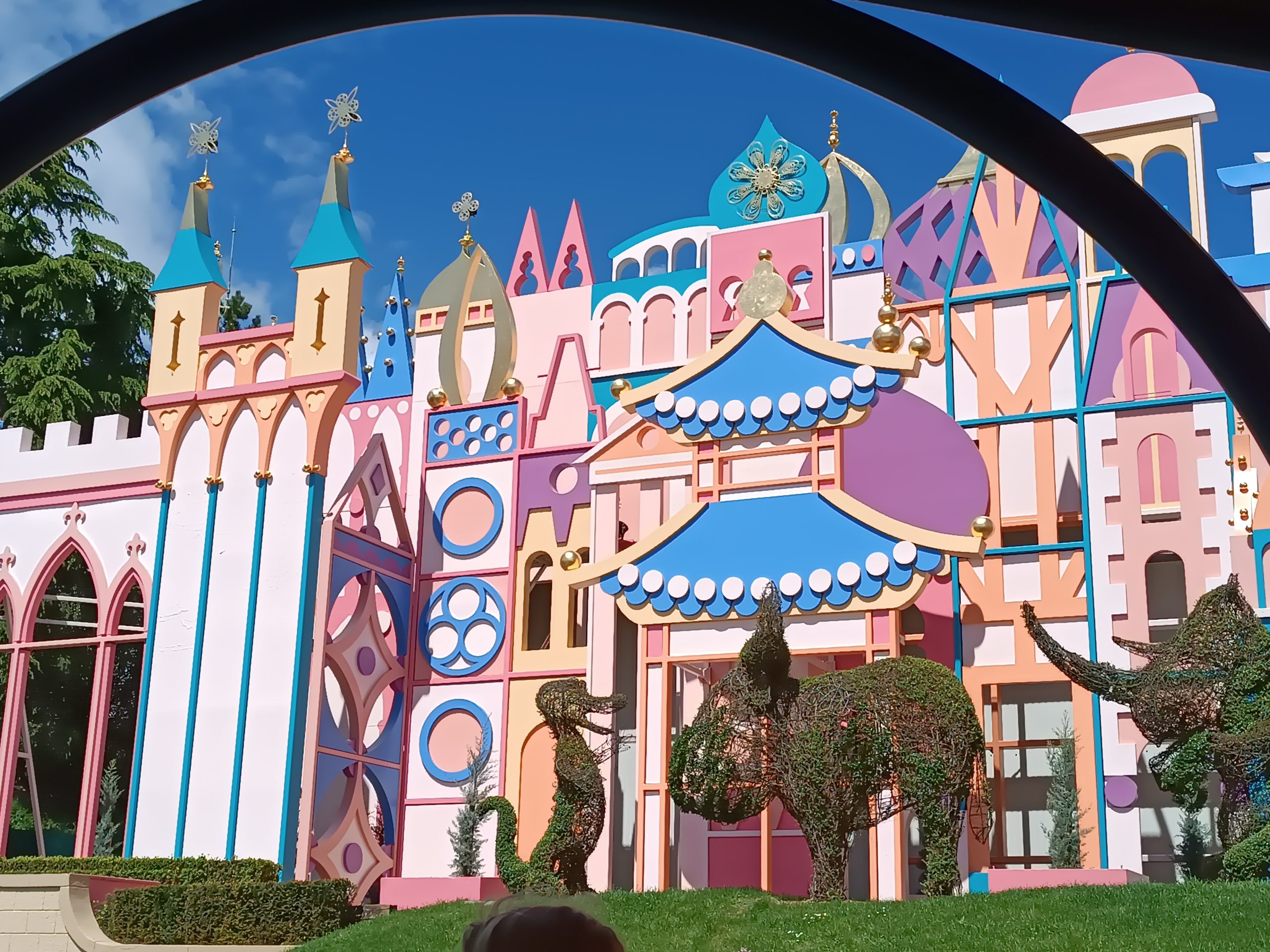 it's a small world réouveture