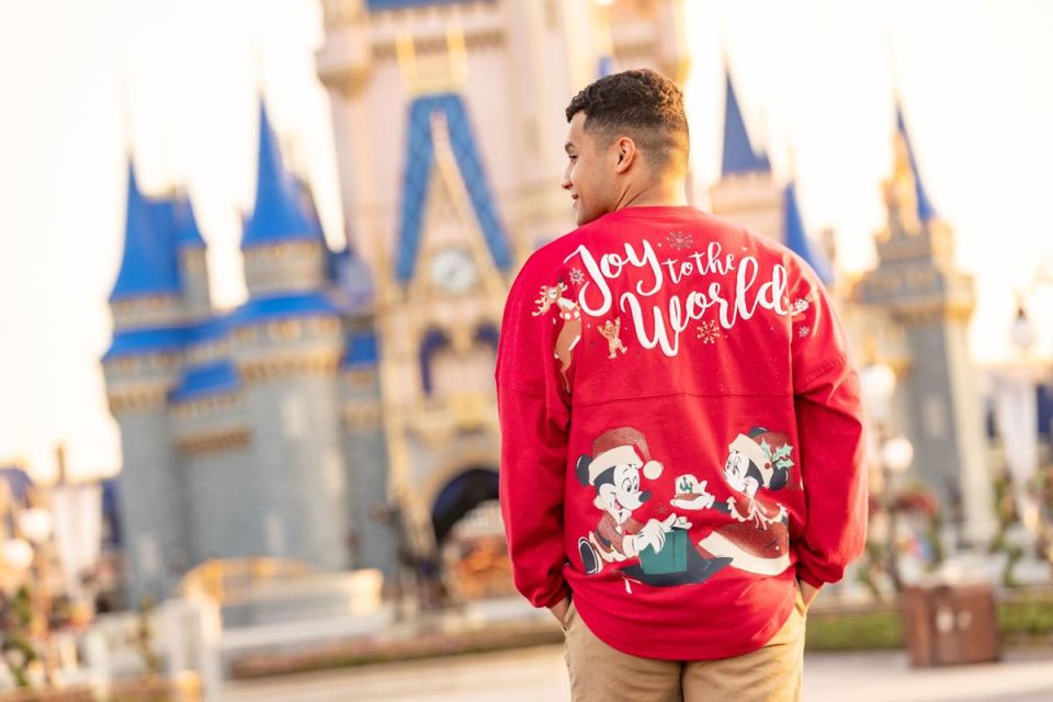 aperçu merchandise Mickey’s Very Merry Christmas Party 2023 04