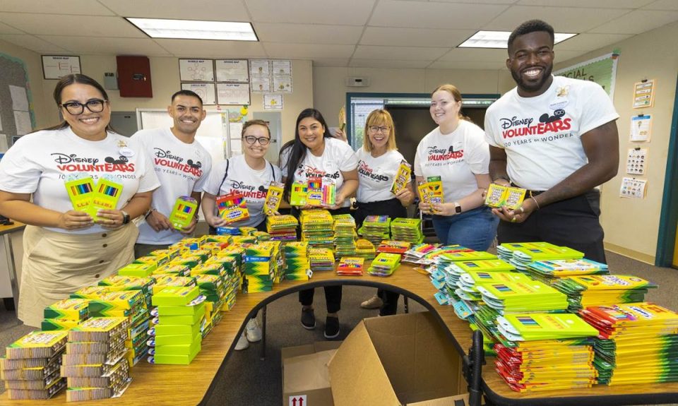 disney voluntears élèves anaheim