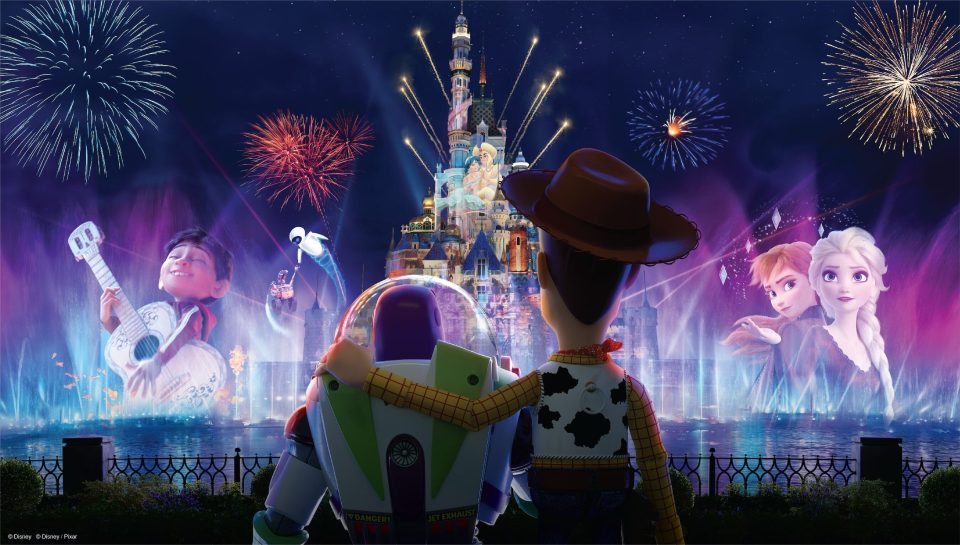 hong kong disneyland employés