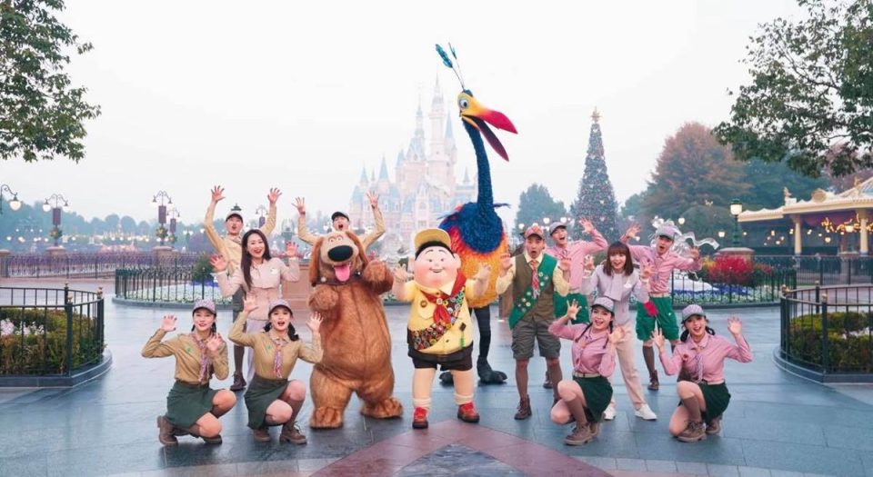 russell doug shanghai disneyland