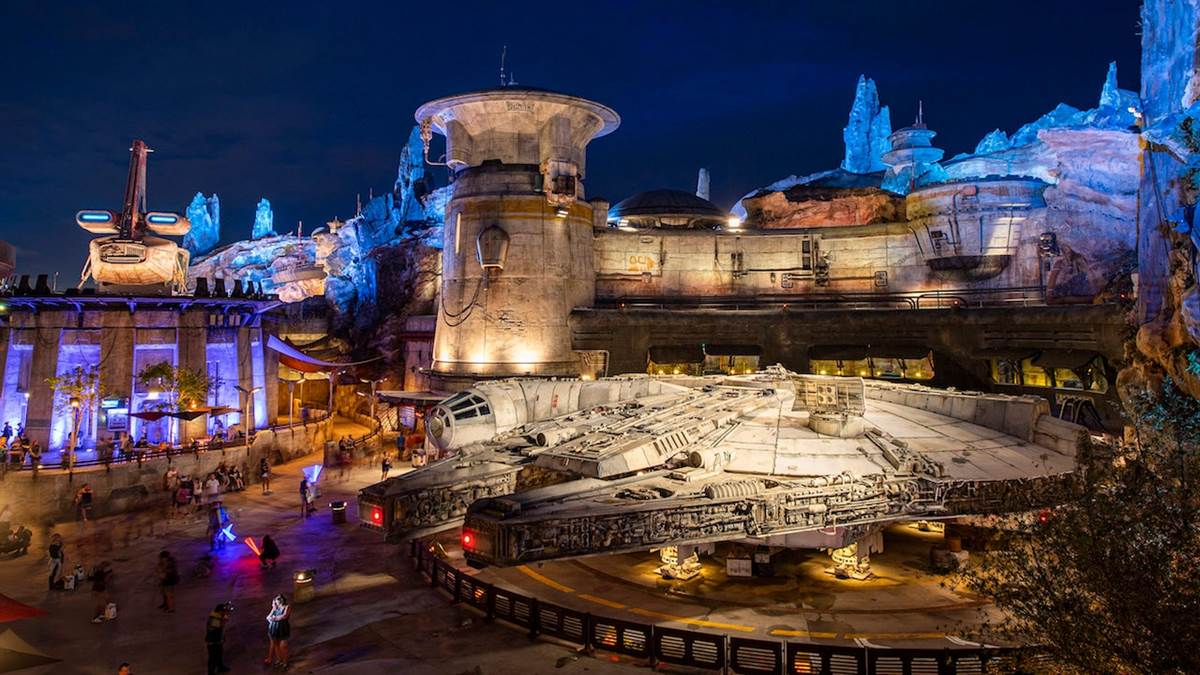 star wars galaxy's edge musique feux