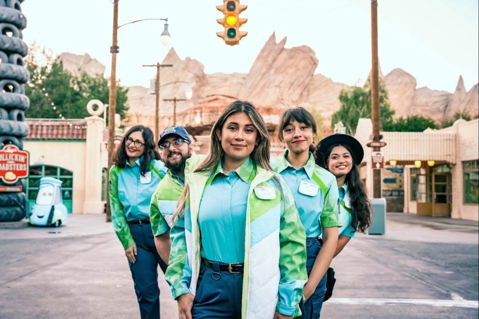 nouvelles tenues cast members photopass disneyland 01