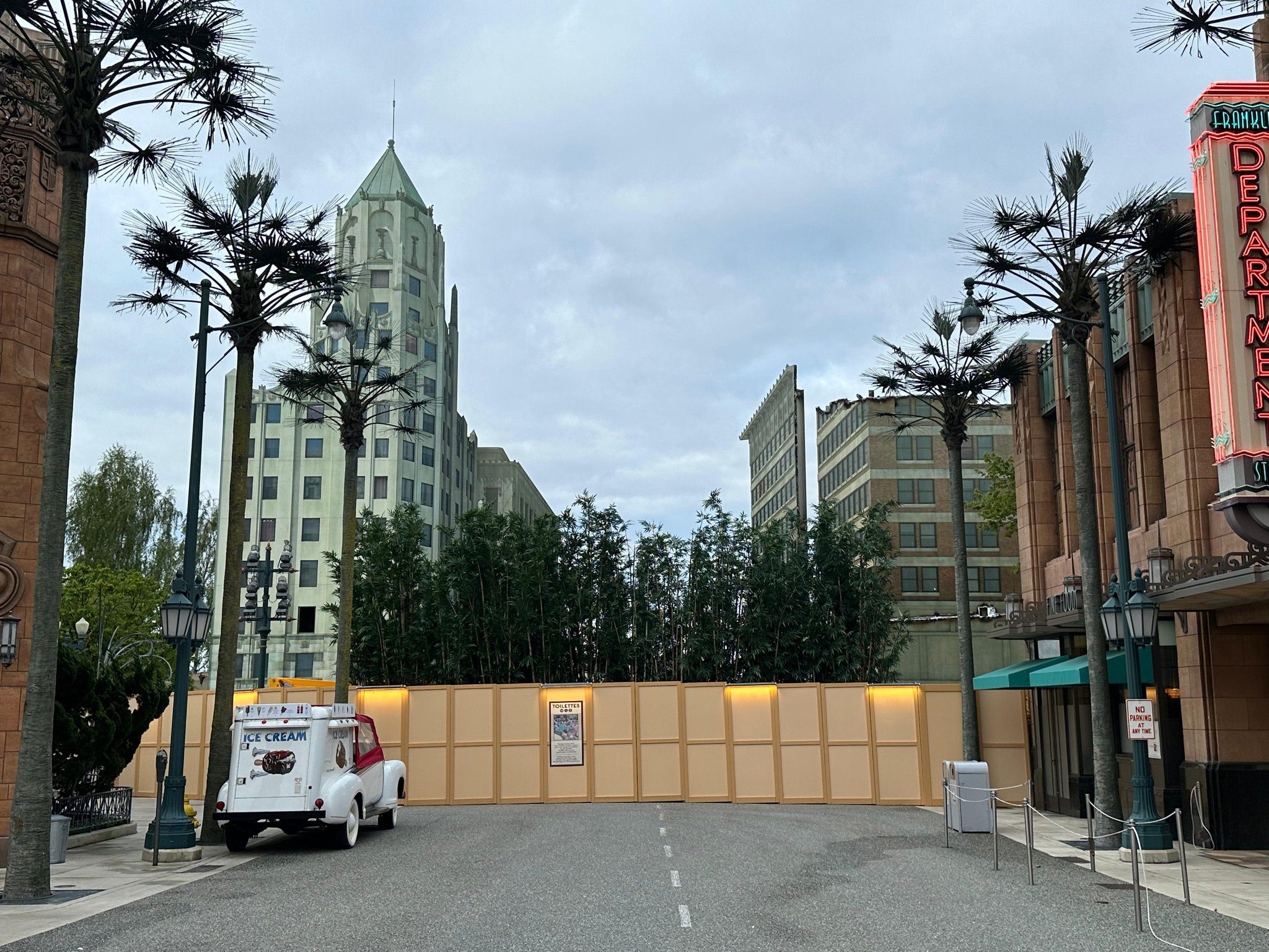 gratte-ciels walt disney studios