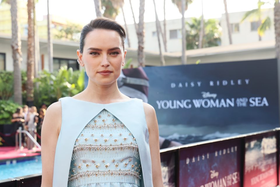 avant-première young woman