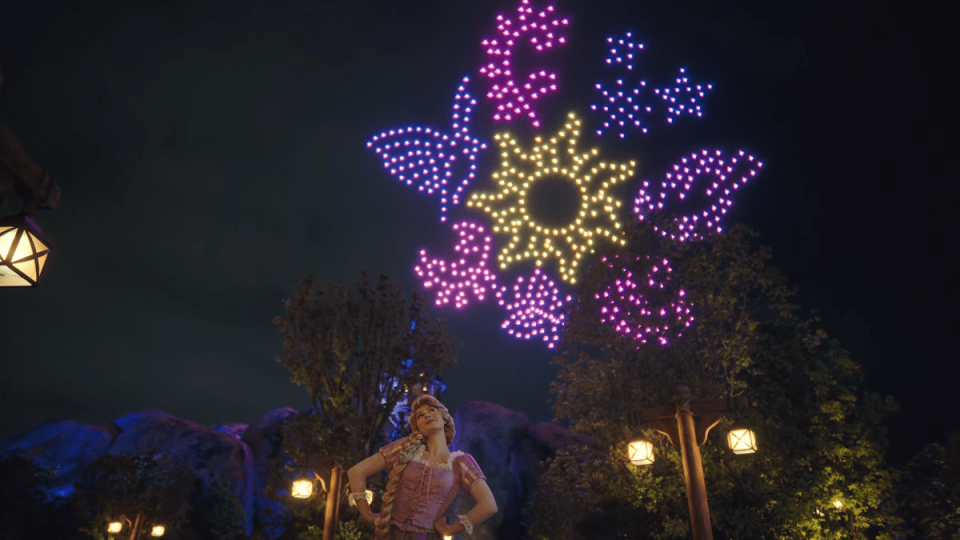 spectacle the fantasy begins tokyo disney resort 01