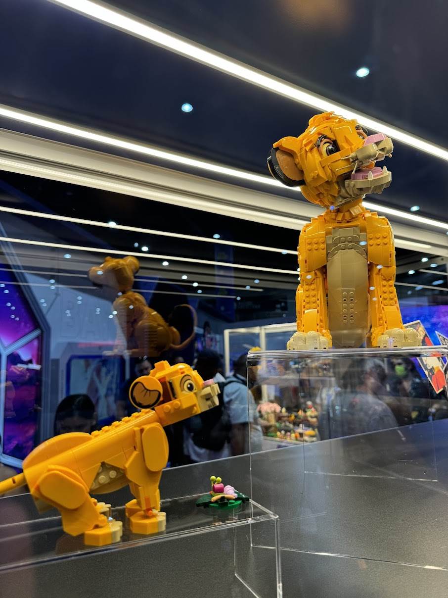 lego comic con 2024