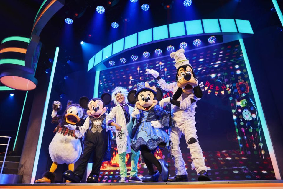 Mickey's Trick and Treat 2024 01