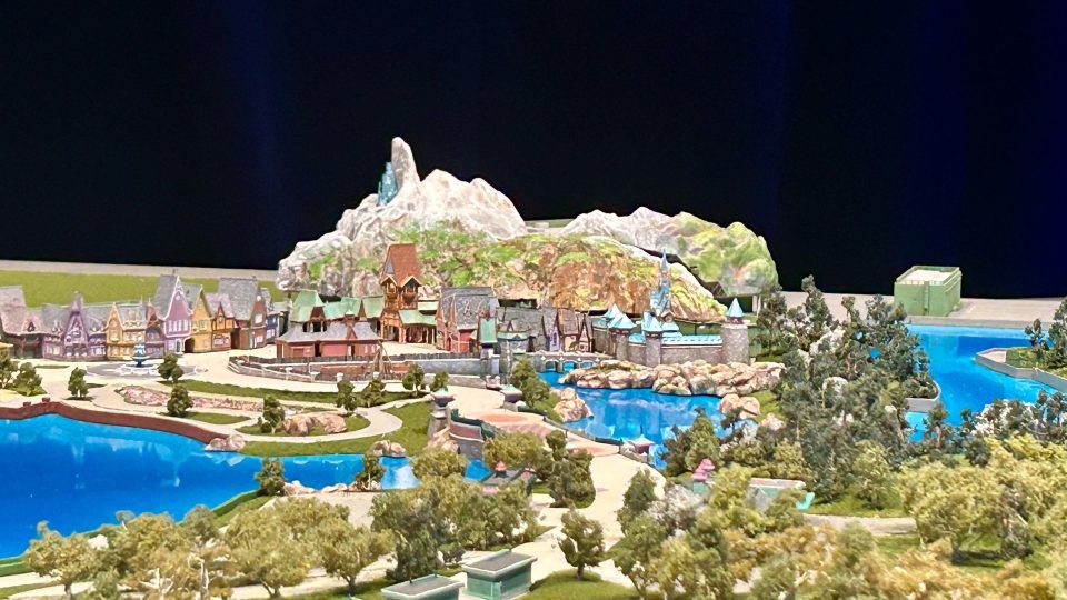 maquette disney adventure world 01