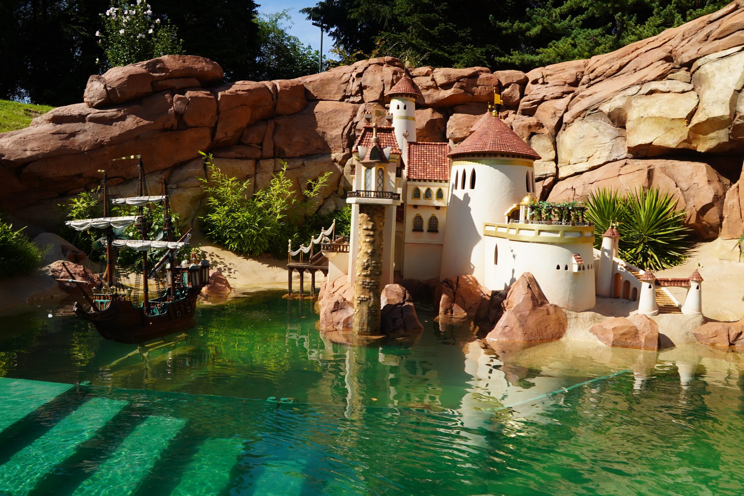 scènes pays contes disneyland
