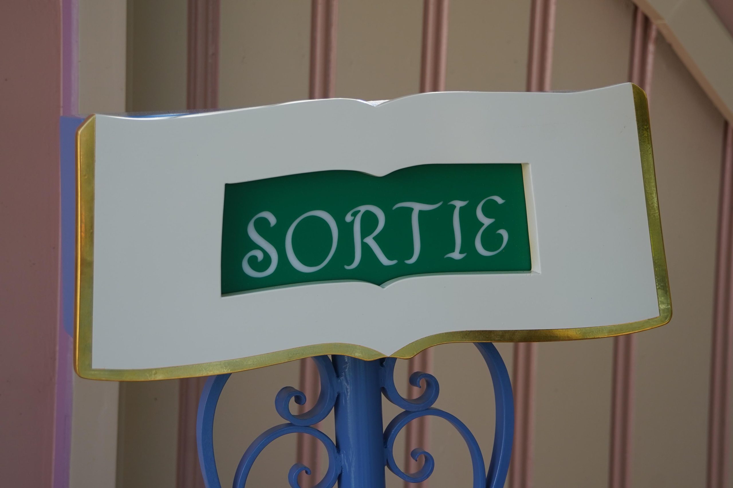 scènes pays contes disneyland