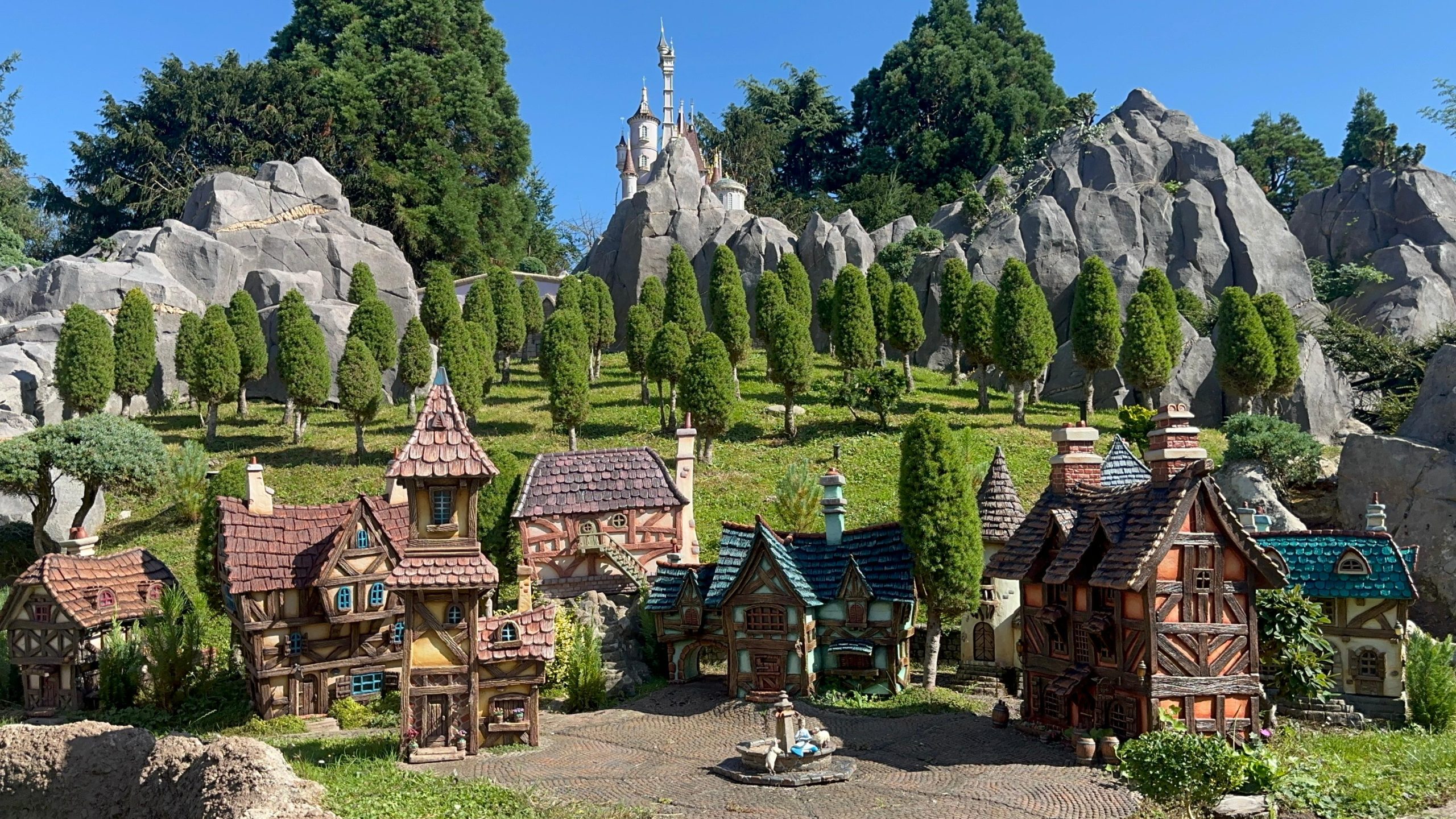 scènes pays contes disneyland