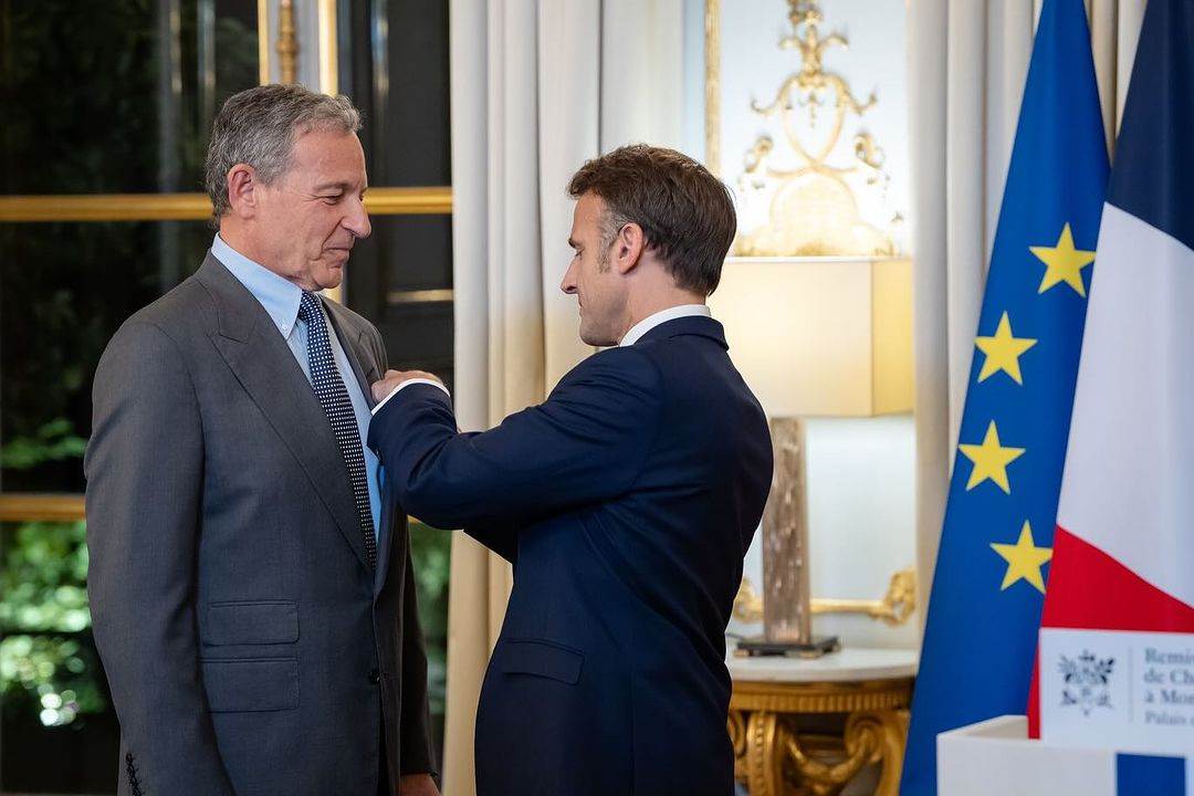 bob iger légion d'honneur 01