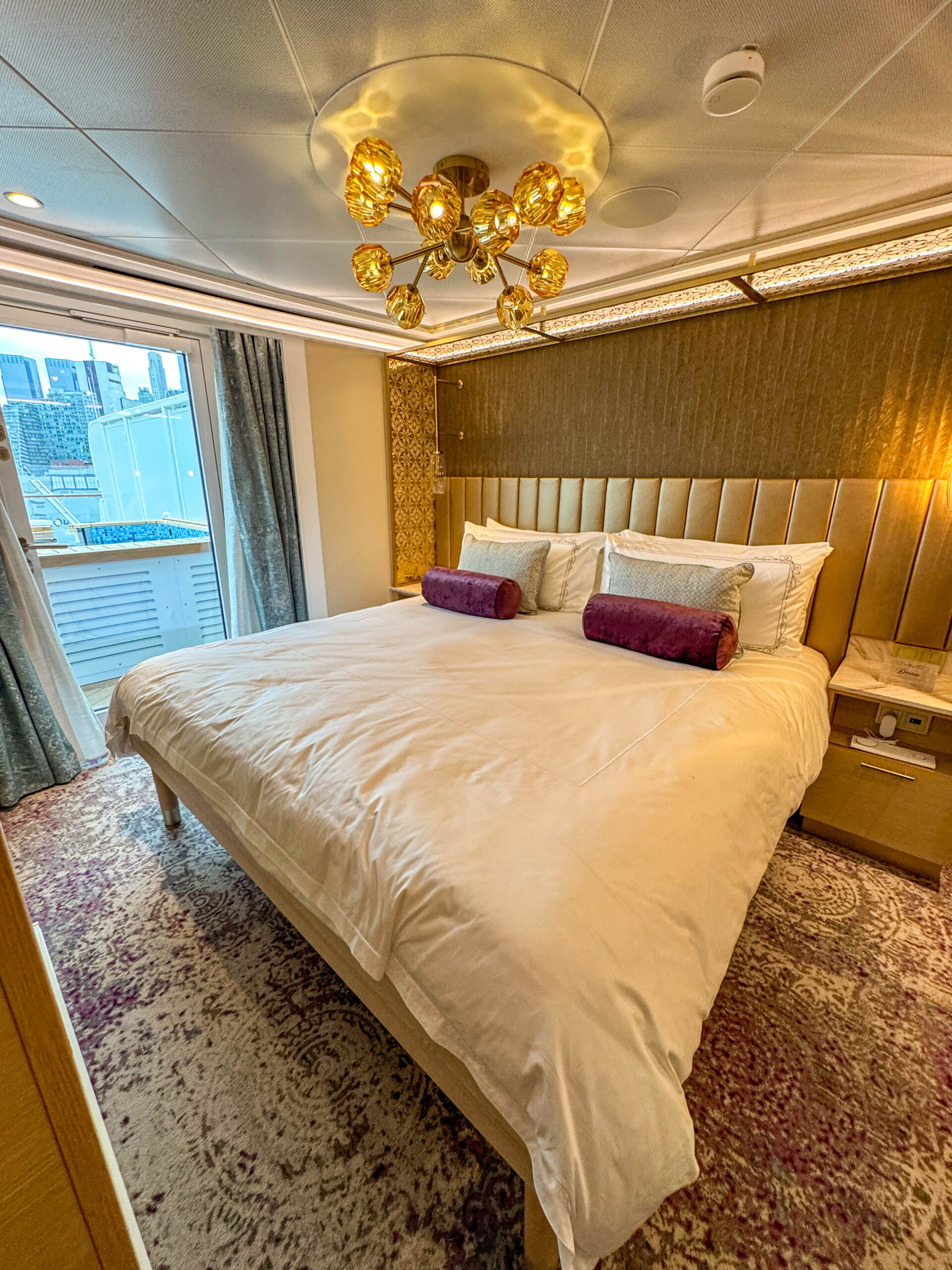 suites disney treasure