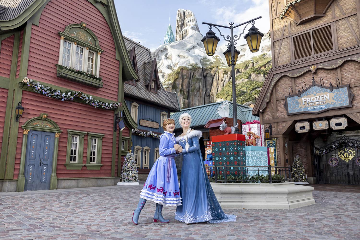 world of frozen hong kong disneyland 2024 01