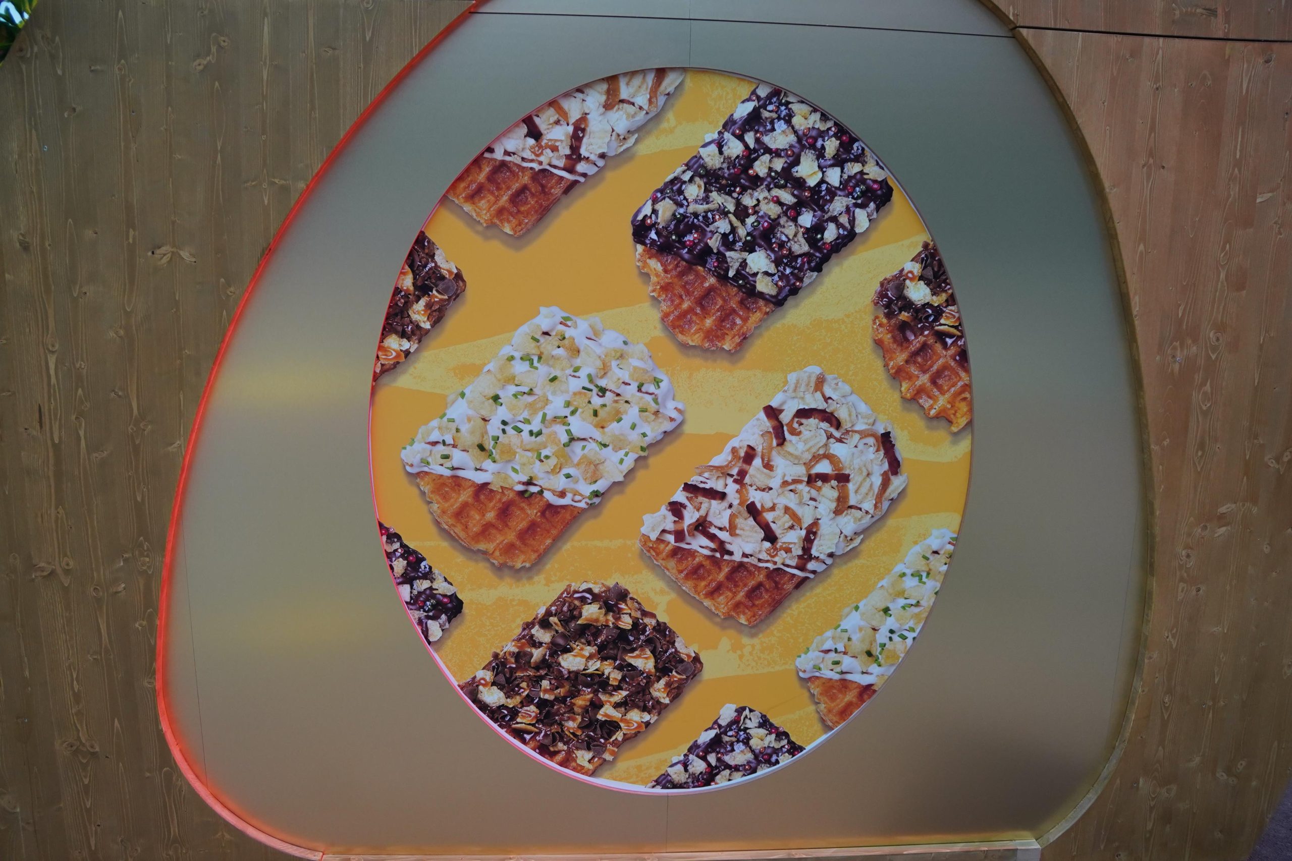 lay's disney village