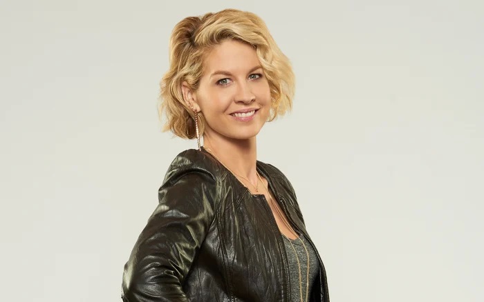 jenna elfman