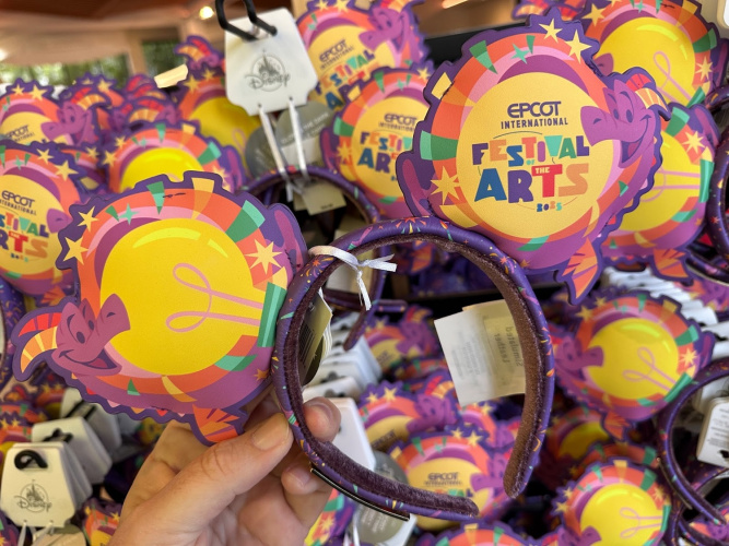 merchandise festival arts 2025