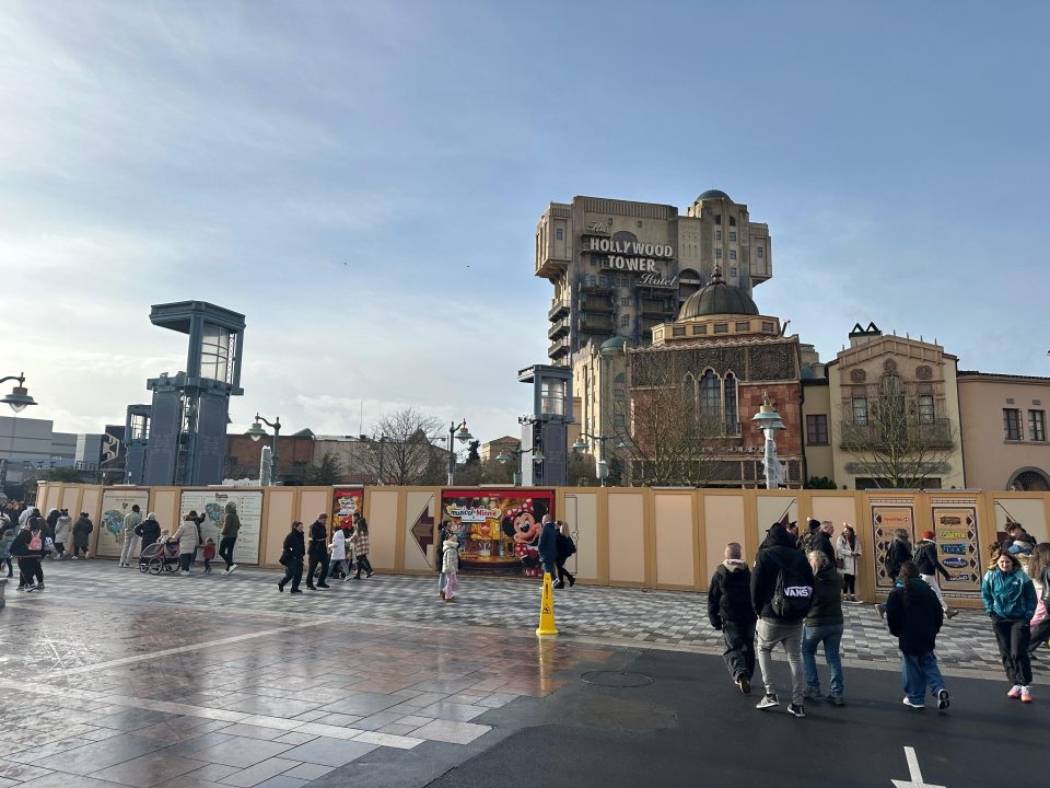 nouveaux lampdaires arbres world premiere plaza 01