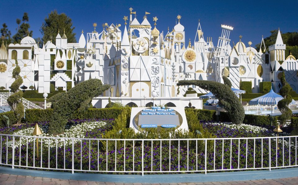 couplet small world disneyland